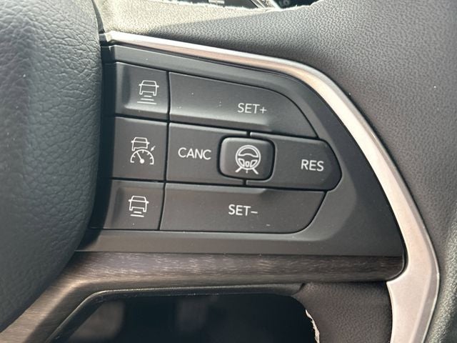 2026 Jeep Grand Cherokee Laredo