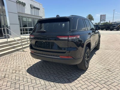 2026 Jeep Grand Cherokee Laredo