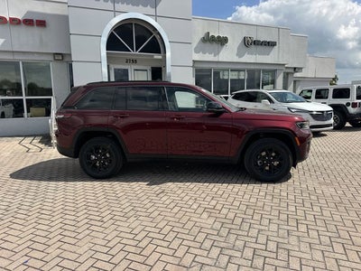 2026 Jeep Grand Cherokee Laredo