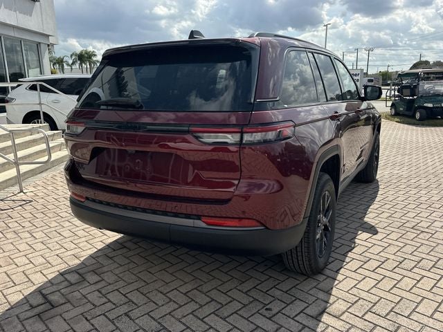 2026 Jeep Grand Cherokee Laredo