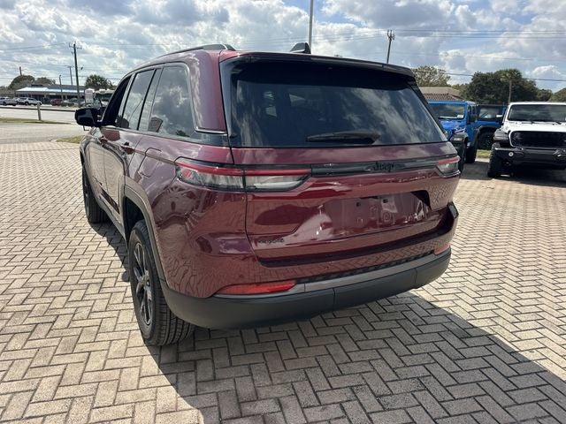 2026 Jeep Grand Cherokee Laredo