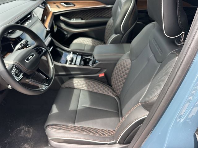 2026 Jeep Grand Cherokee Summit