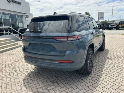 2026 Jeep Grand Cherokee Summit