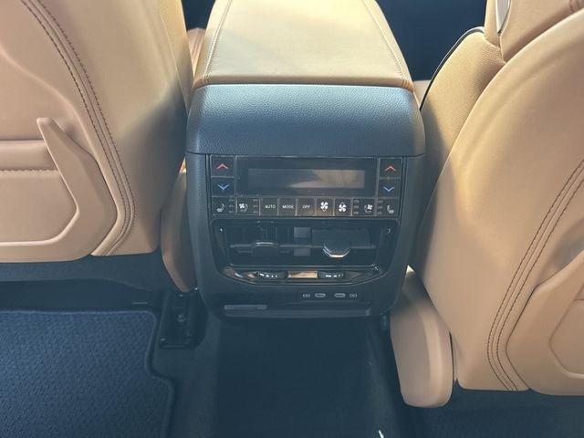 2026 Jeep Grand Cherokee Summit