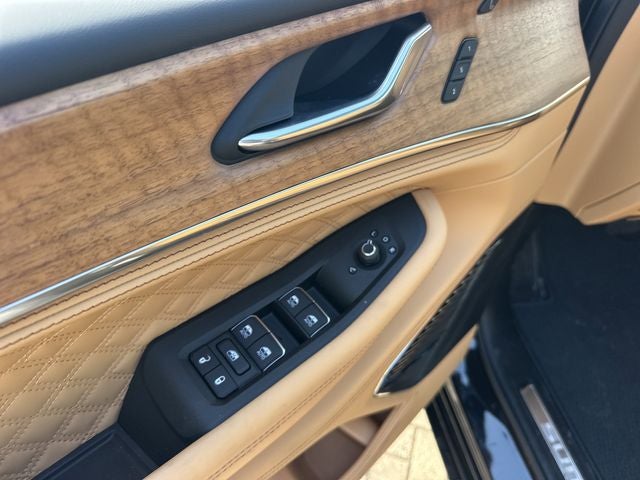 2026 Jeep Grand Cherokee Summit