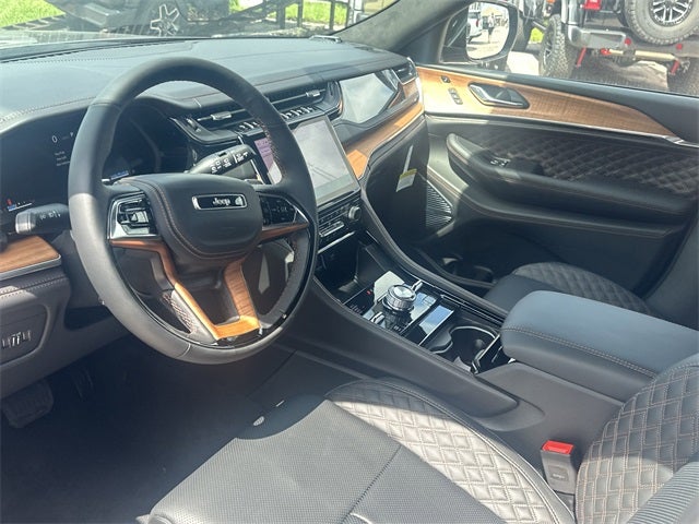 2025 Jeep Grand Cherokee L Summit