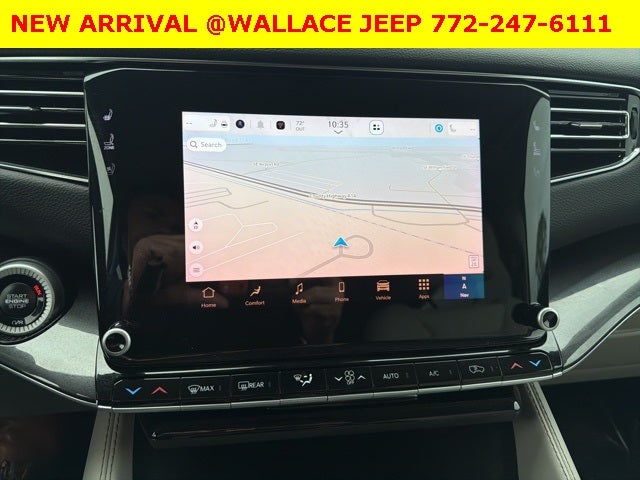 2024 Jeep Wagoneer L Base