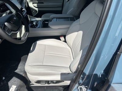 2026 Jeep Grand Wagoneer Base