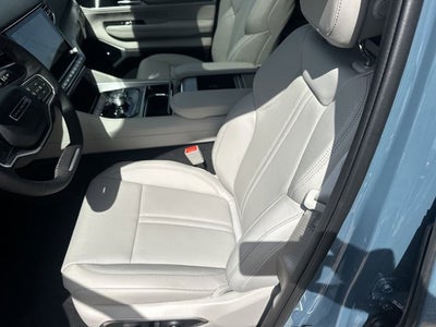 2026 Jeep Grand Wagoneer Limited Reserve