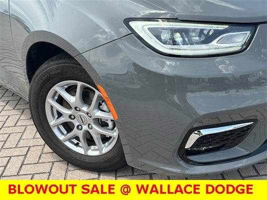 2022 Chrysler Pacifica Touring L in Stuart, FL - Wallace Auto Group