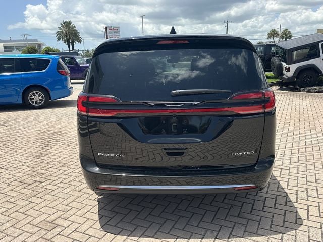 2027 Chrysler Pacifica Limited