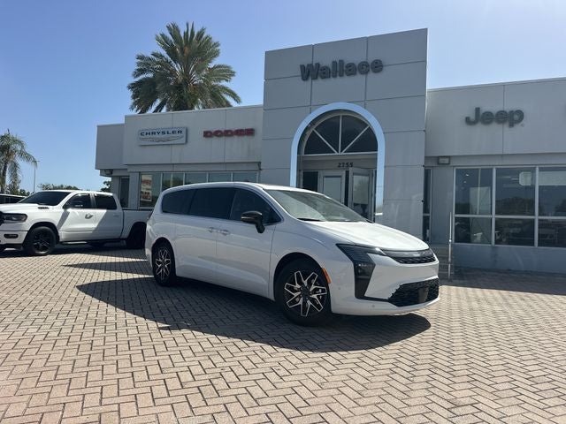 2027 Chrysler Pacifica Limited