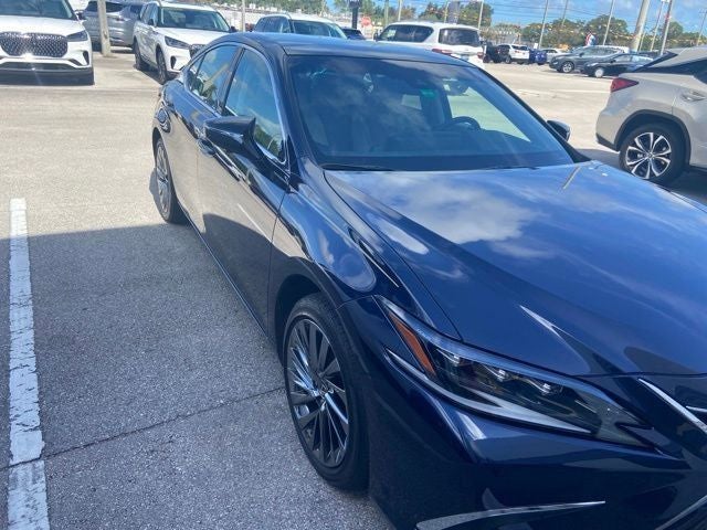 2025 Lexus ES 350 Ultra Luxury