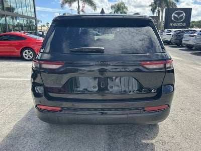 2022 Jeep Grand Cherokee Altitude