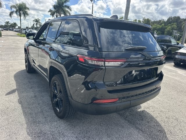 2022 Jeep Grand Cherokee Altitude
