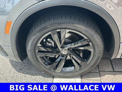 2024 Volkswagen Tiguan 2.0T SE R-Line Black
