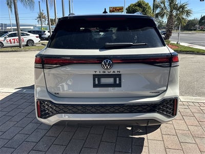 2026 Volkswagen Tiguan 2.0T SE R-Line Black