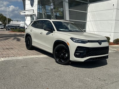 2026 Volkswagen Tiguan 2.0T SE R-Line Black