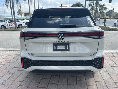 2026 Volkswagen Tiguan 2.0T SE R-Line Black