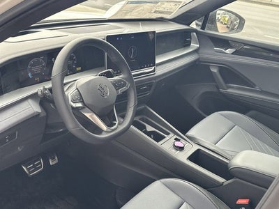 2026 Volkswagen Tiguan 2.0T SE R-Line Black