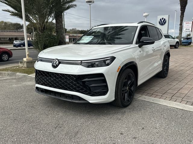 2026 Volkswagen Tiguan 2.0T SE R-Line Black