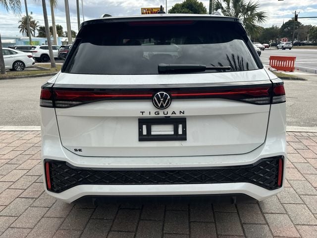 2026 Volkswagen Tiguan 2.0T SE R-Line Black