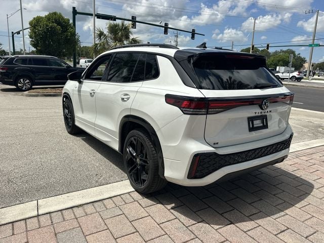 2026 Volkswagen Tiguan 2.0T SE R-Line Black