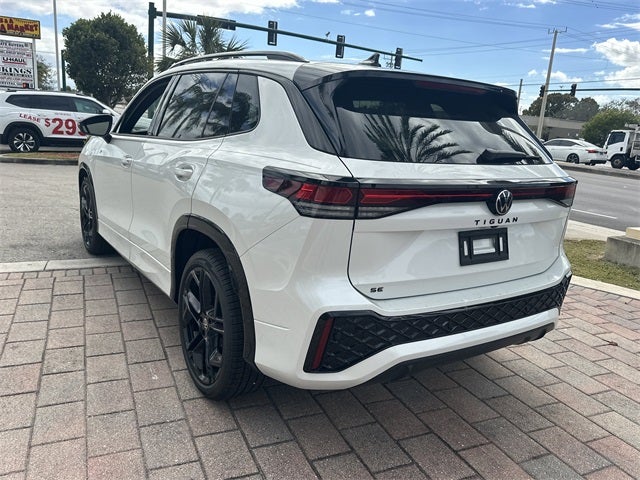 2026 Volkswagen Tiguan 2.0T SE R-Line Black