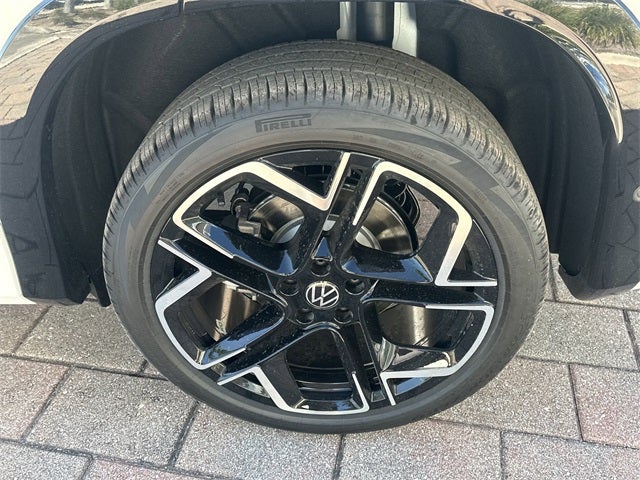 2026 Volkswagen Tiguan 2.0T SEL R-Line Turbo