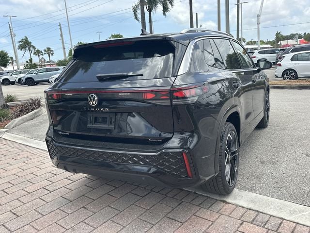 2026 Volkswagen Tiguan 2.0T SEL R-Line Turbo