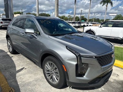 2025 Cadillac XT4 FWD Premium Luxury