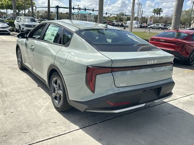 2026 Kia K4 LXS
