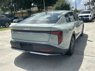 2026 Kia K4 LXS