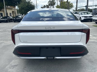 2026 Kia K4 LXS