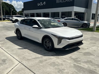 2026 Kia K4 LXS