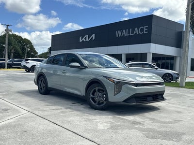 2026 Kia K4 LXS