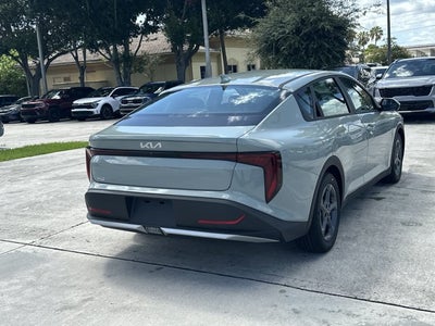2026 Kia K4 LXS
