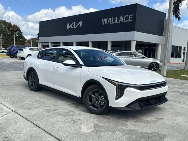 2026 Kia K4 LXS