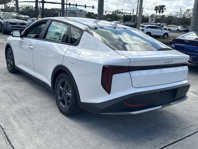 2026 Kia K4 LXS