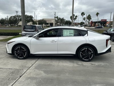 2025 Kia K4 GT-Line