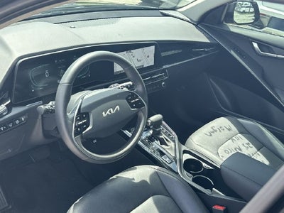 2025 Kia Niro SX