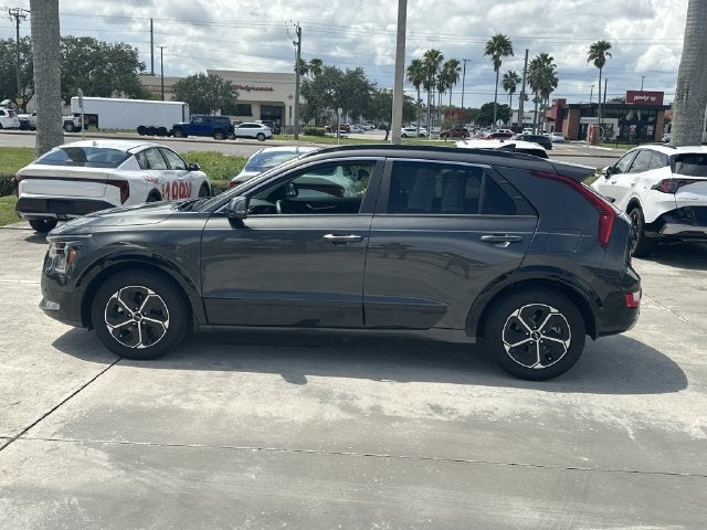2025 Kia Niro SX