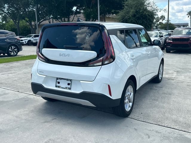 2024 Kia Soul LX