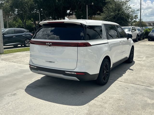 2024 Kia Carnival LX