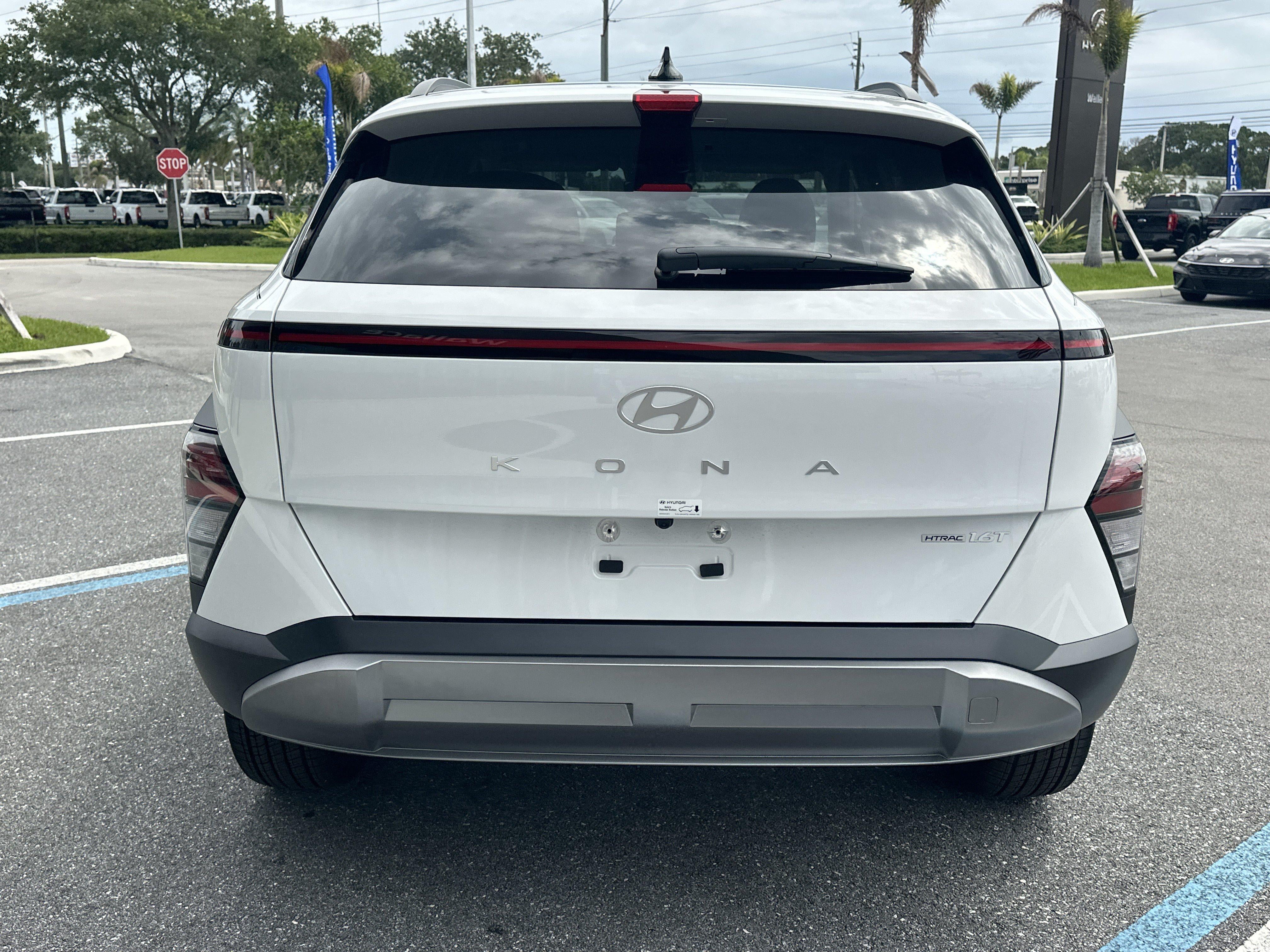 2026 Hyundai Kona SEL Premium
