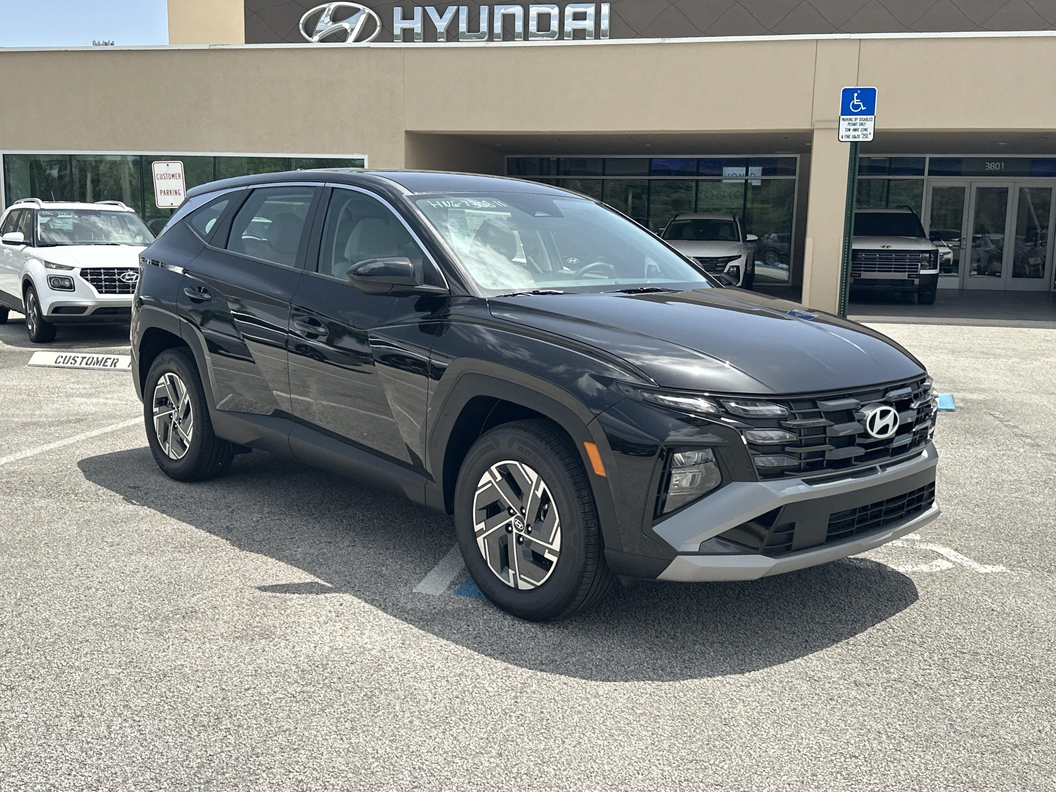 2026 Hyundai Tucson Hybrid Blue SE
