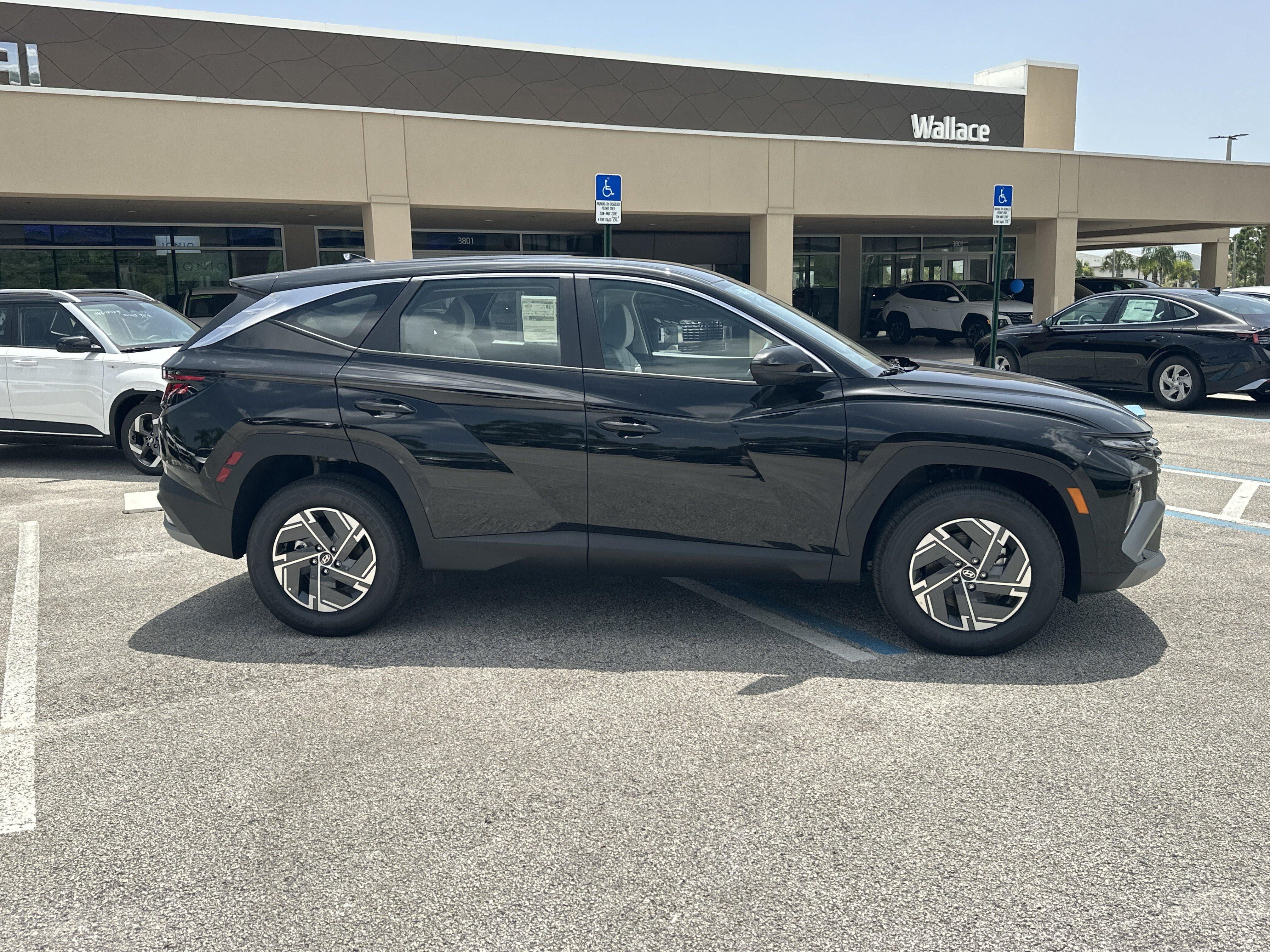 2026 Hyundai Tucson Hybrid Blue SE