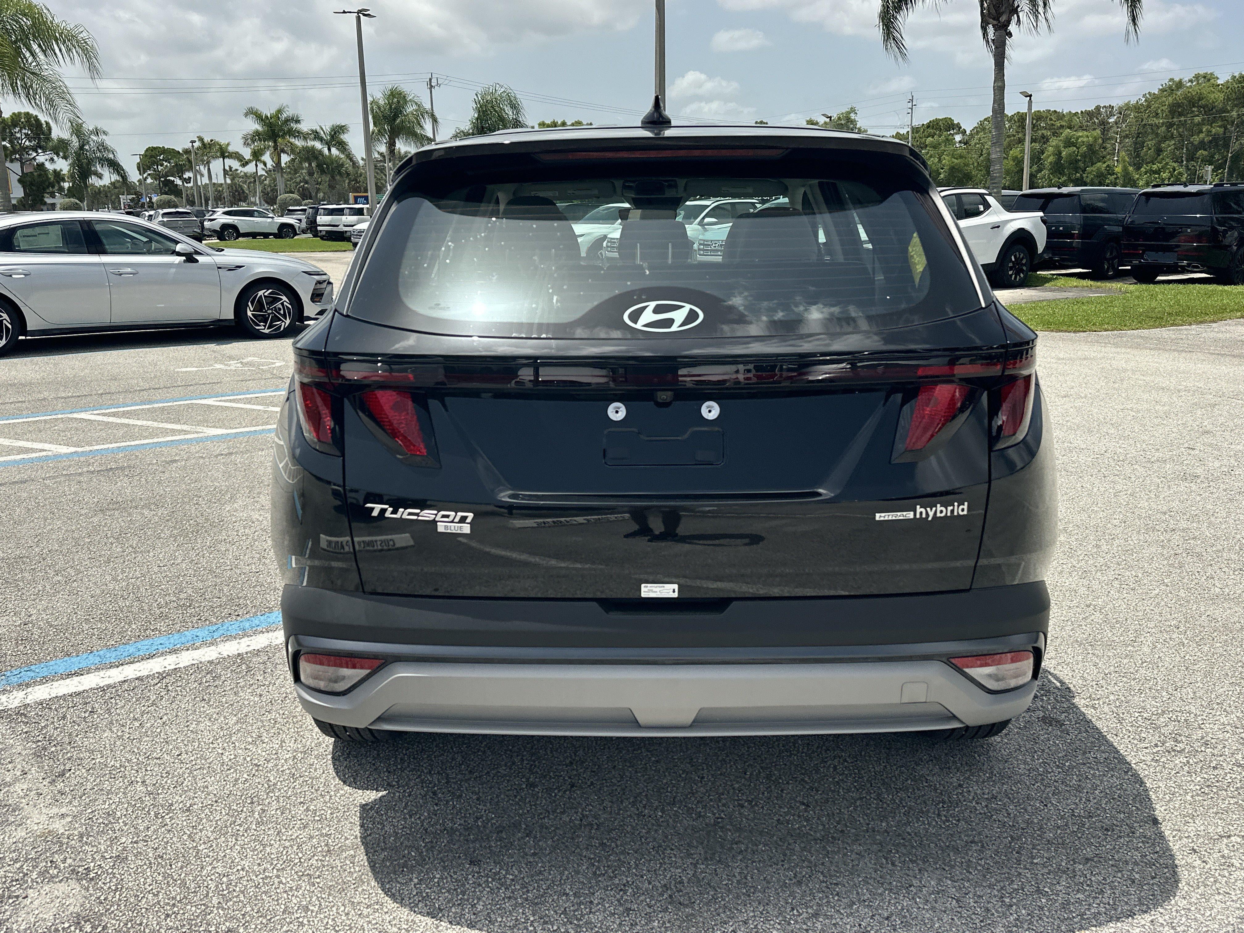 2026 Hyundai Tucson Hybrid Blue SE