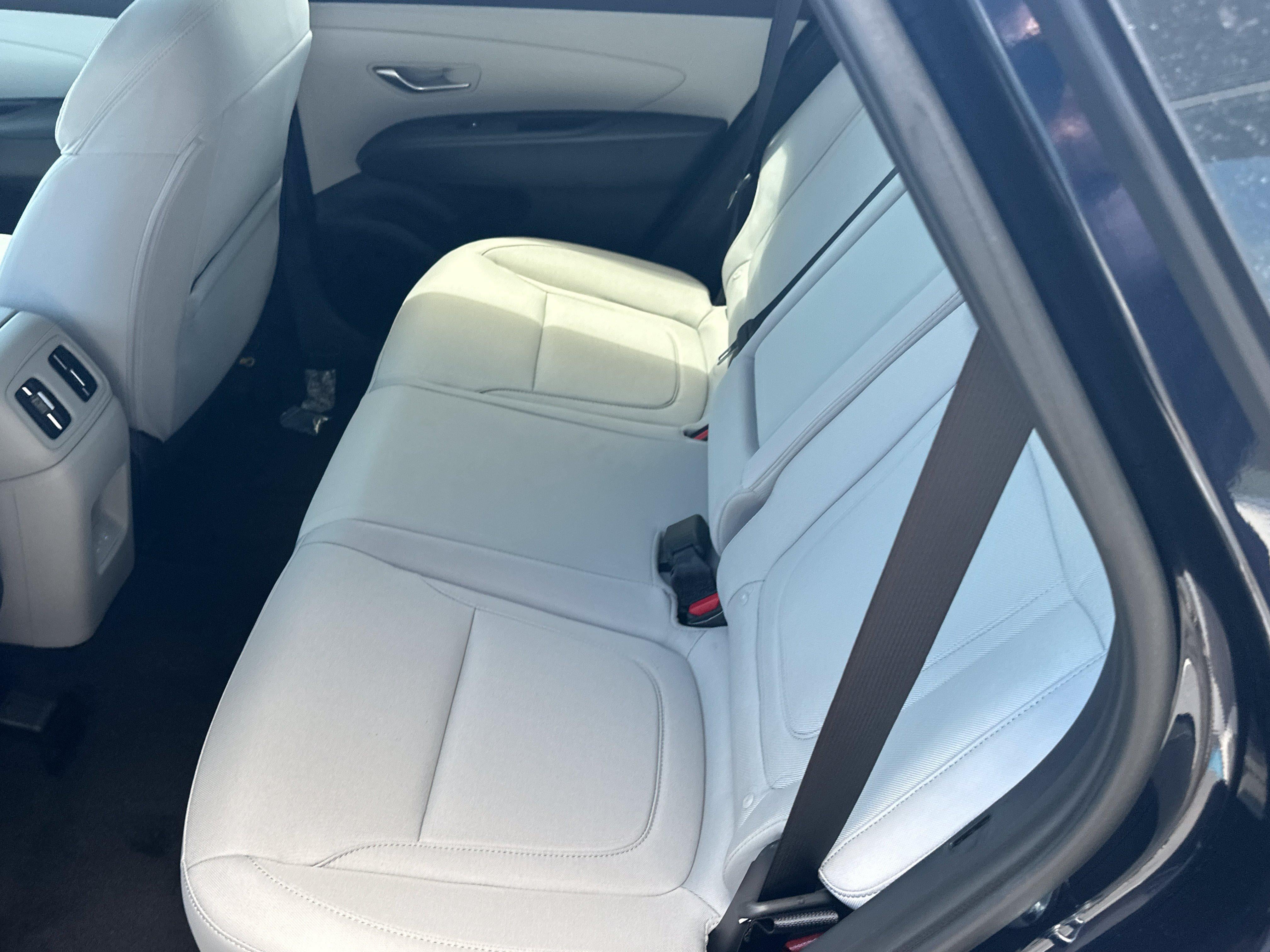 2026 Hyundai Tucson Hybrid Blue SE