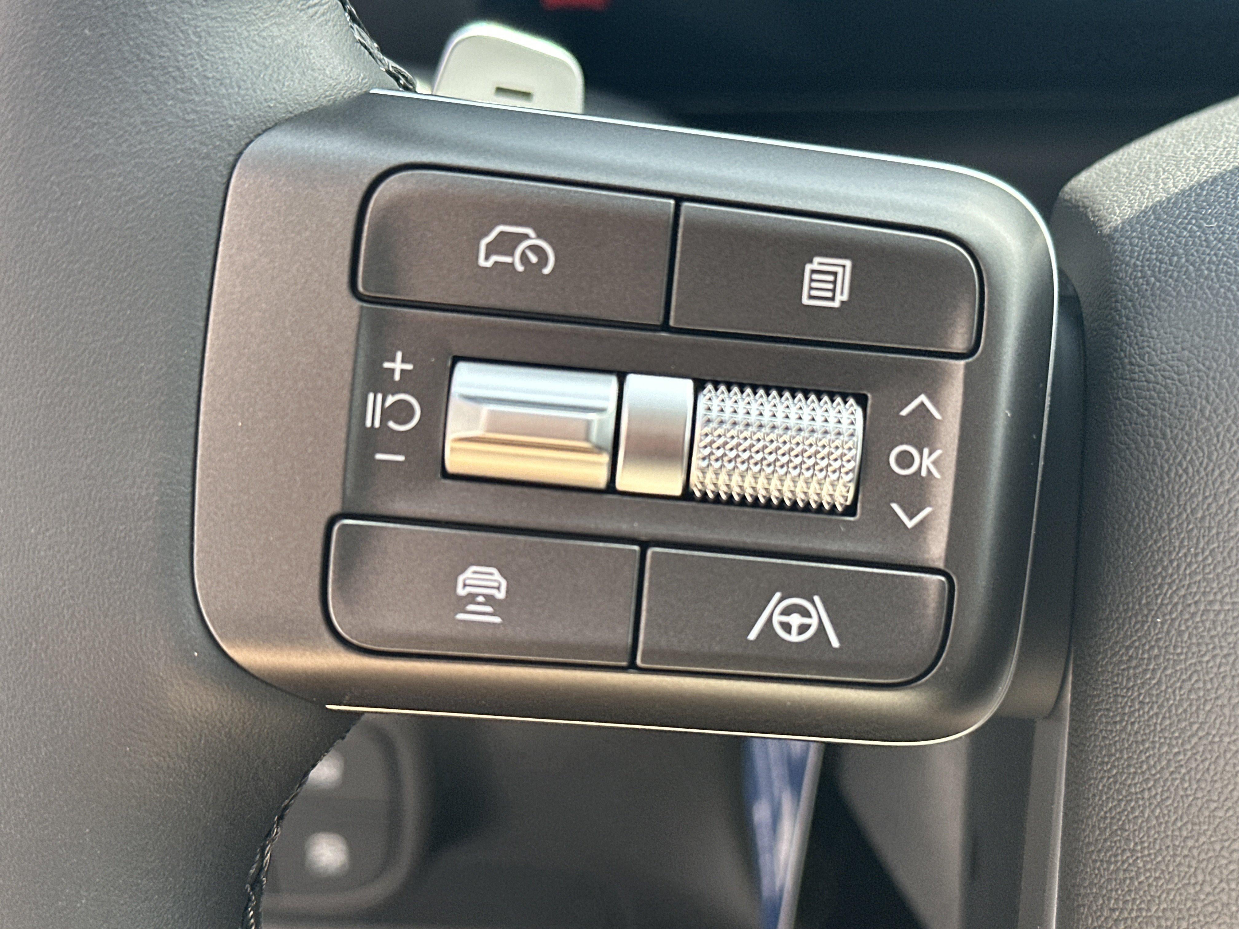 2026 Hyundai Palisade Hybrid Blue SEL 8P
